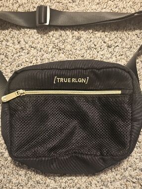 True Religion Men’s Waist Bag Black Gold